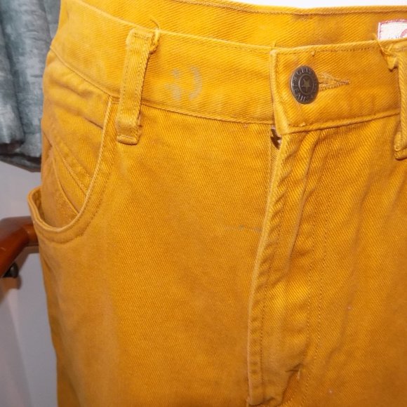 60's Vintage Quilted Coat Size Medium & High-Rise Straight leg Jeans Size 9/10 - Picture 6 of 6